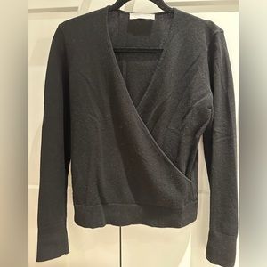 Everlane Cashmere Crossover V-Neck Sweater, Black, Size Medium